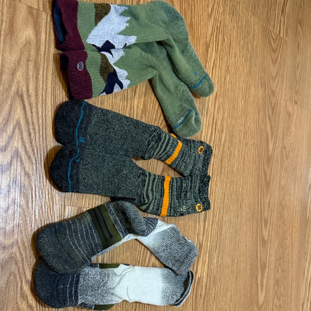 Men's Athletic Socks Set - Green, Gray, and White
